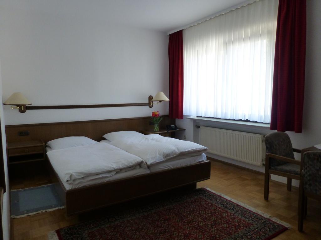 Hotel Alte Bruecke Bad Homburg vor der Höhe Oda fotoğraf